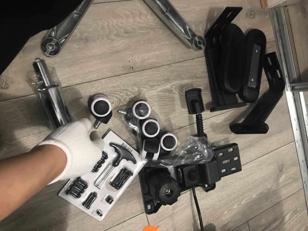 view of unboxing assembly sihoo m18 purchased package